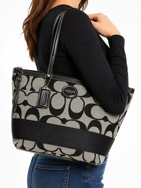 Coach Vintage Y2K Monogram Signature Black Gray Tote Shoulder Bag Purse